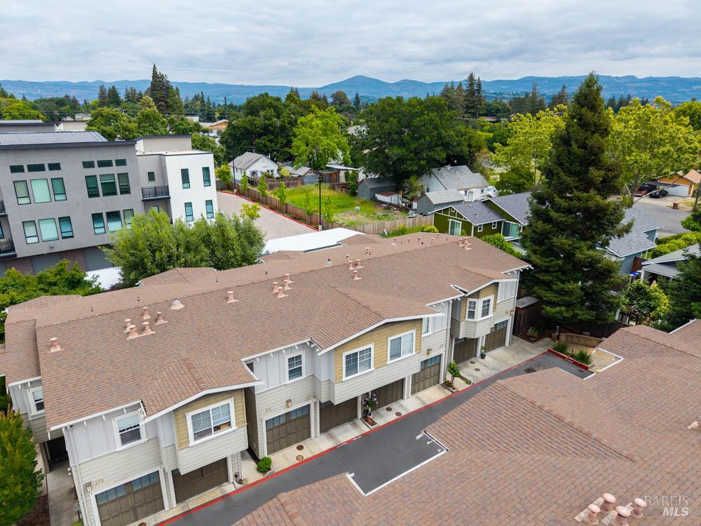 176 Valley Oak Drive Napa CA 94558