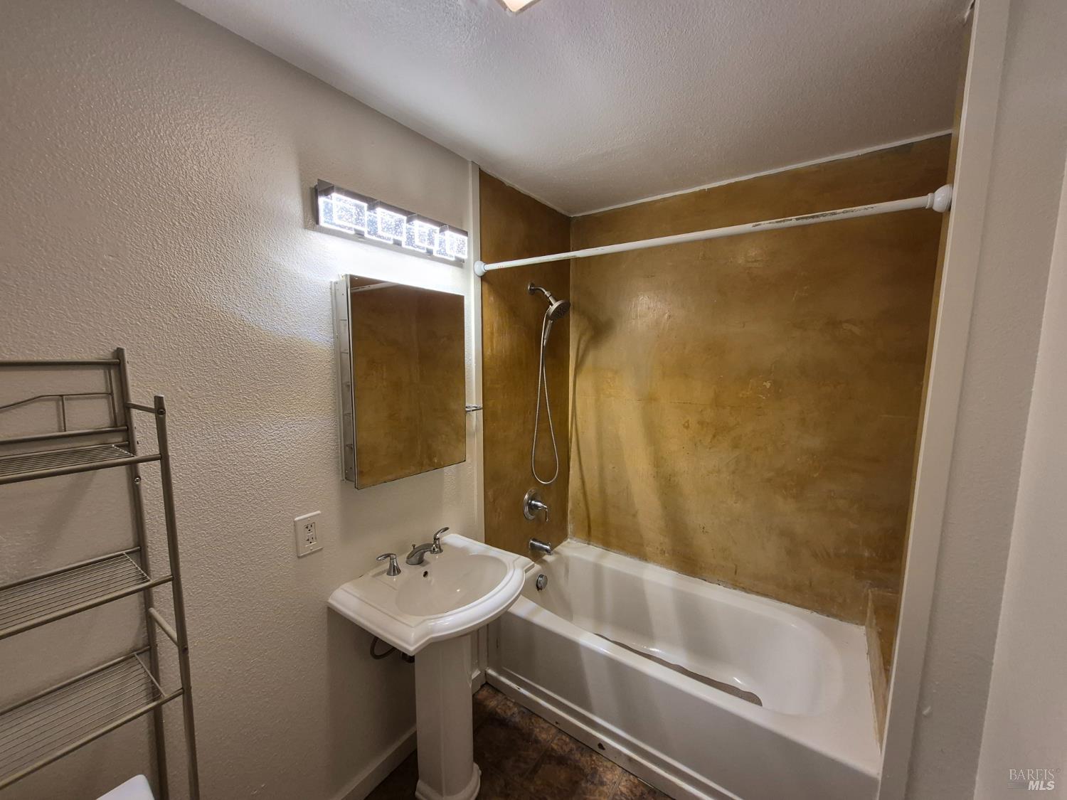 176 Valley Oak Drive Napa CA 94558
