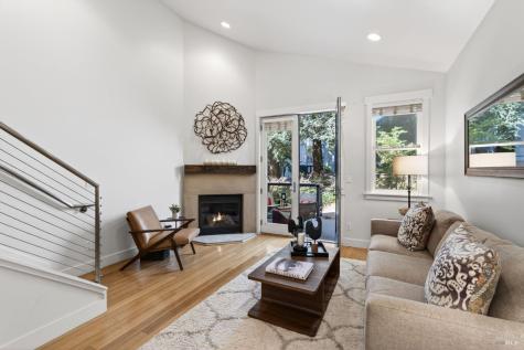 544 Grove Street Healdsburg CA 95448