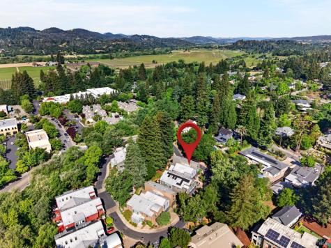 544 Grove Street Healdsburg CA 95448