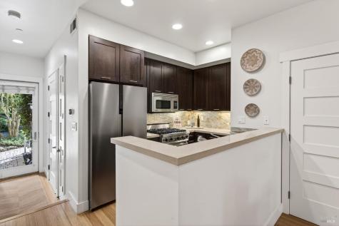 544 Grove Street Healdsburg CA 95448