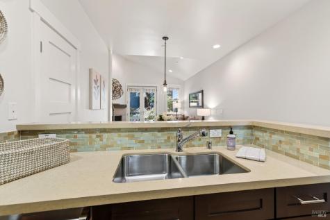 544 Grove Street Healdsburg CA 95448
