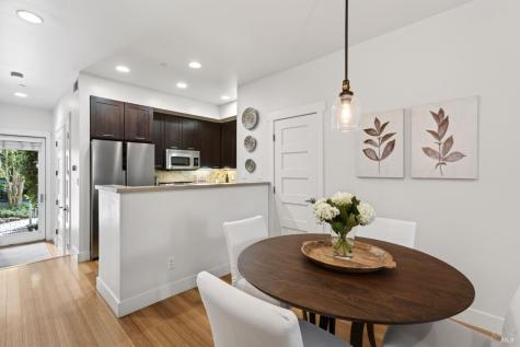 544 Grove Street Healdsburg CA 95448