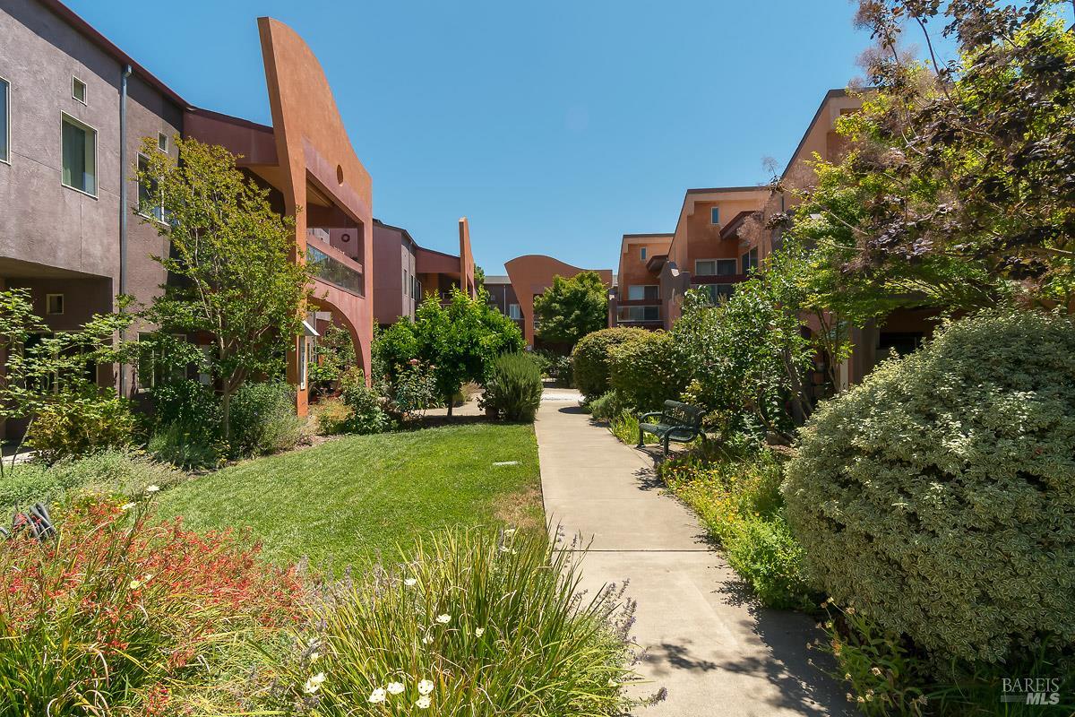 1354 Yulupa Avenue Santa Rosa CA 95405
