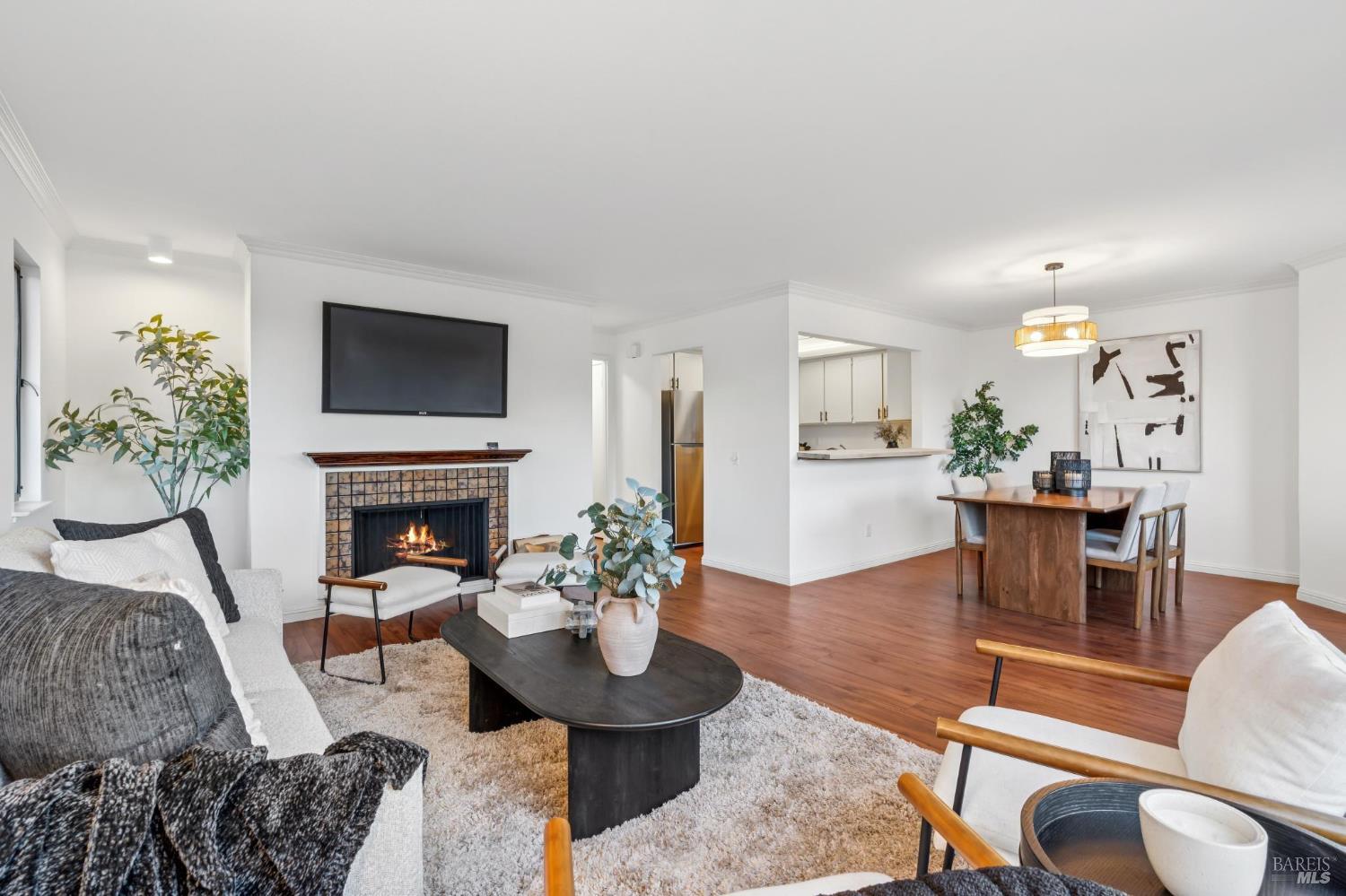 65 Scottsdale Way Novato CA 94947