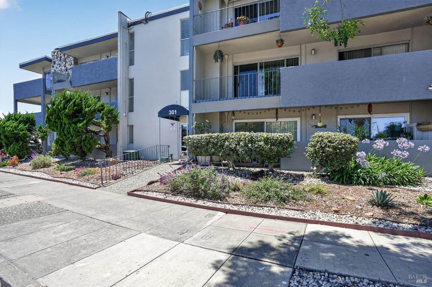 301 Broadway Alameda CA 94501