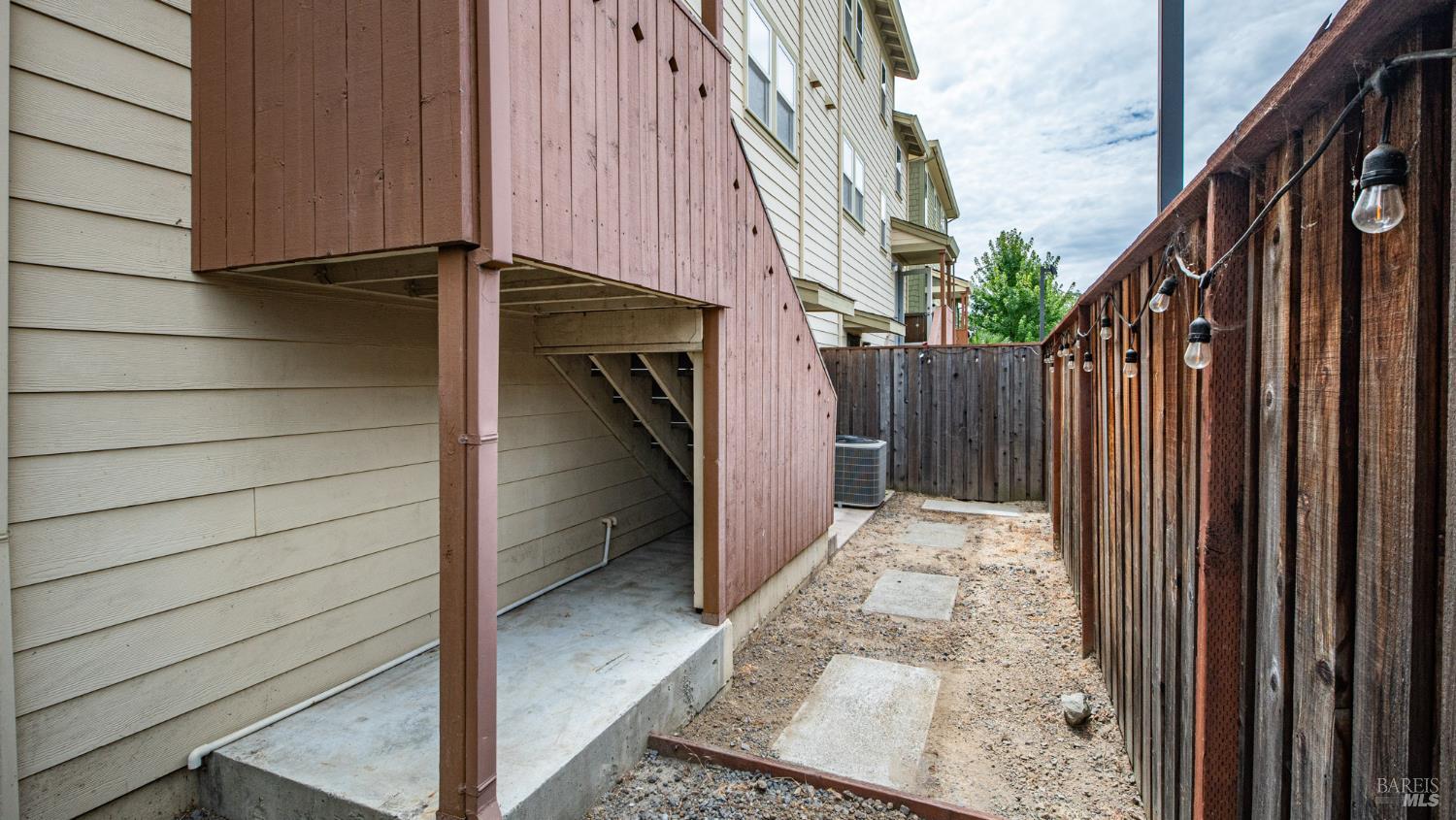 1593 Cali Lane Healdsburg CA 95448