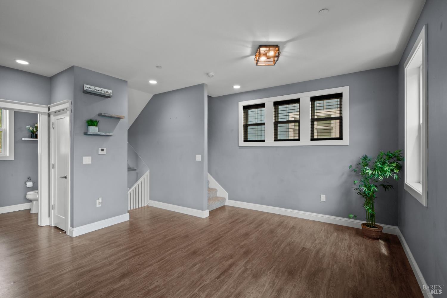 1593 Cali Lane Healdsburg CA 95448