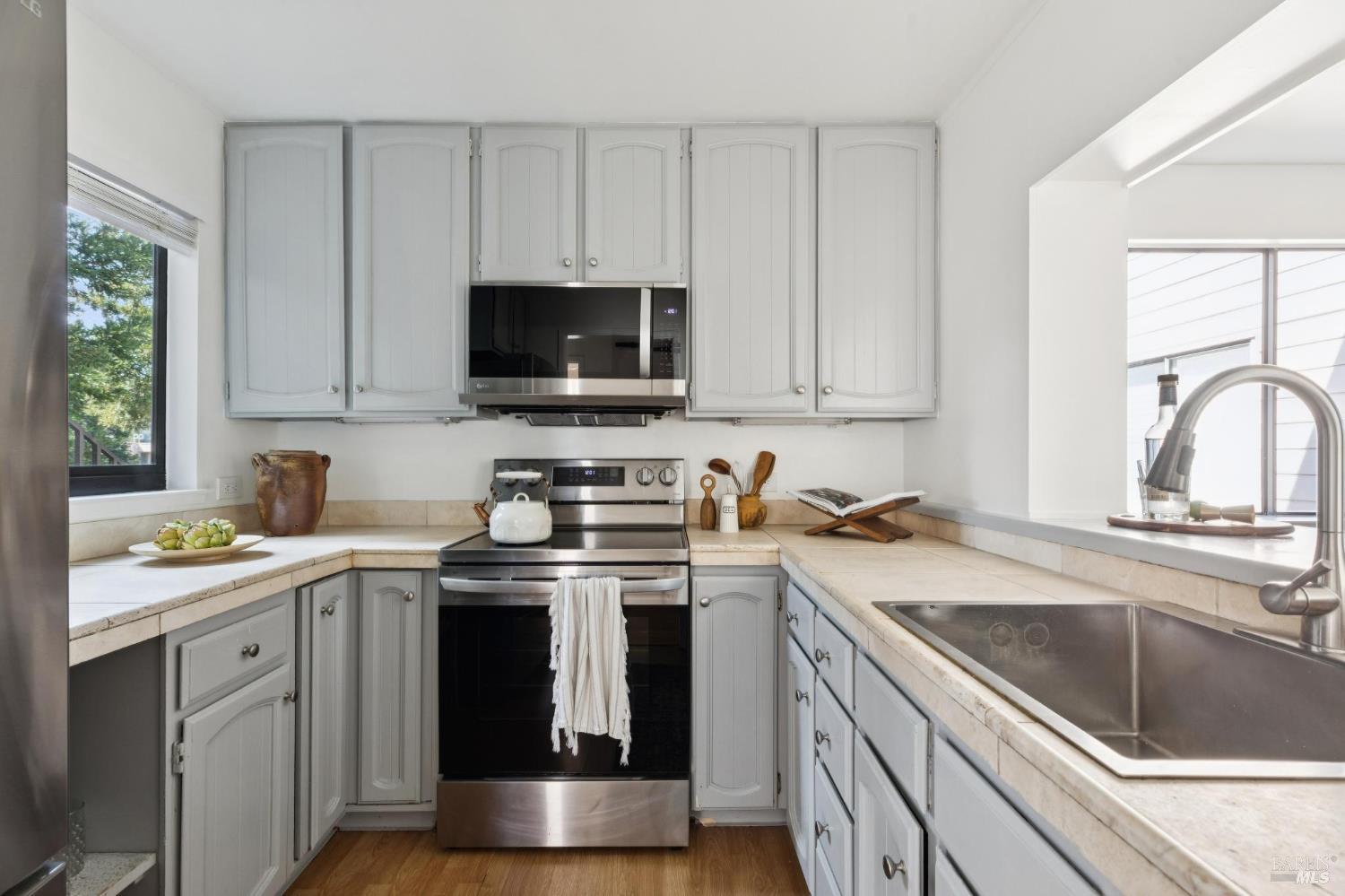 938 Via Casitas Greenbrae CA 94904
