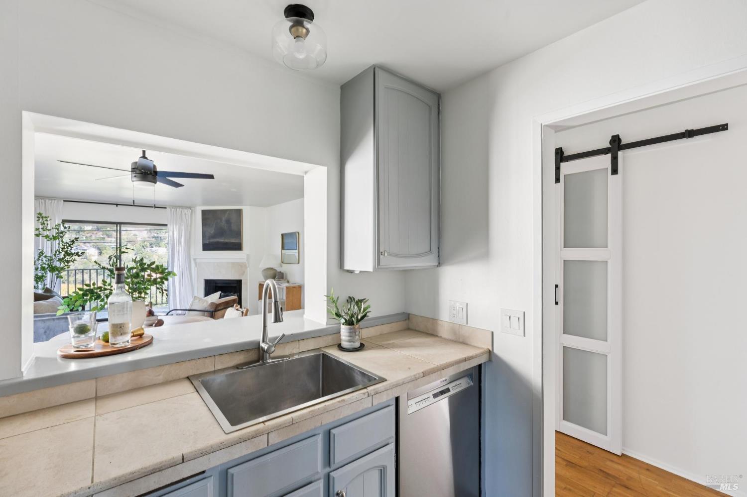 938 Via Casitas Greenbrae CA 94904