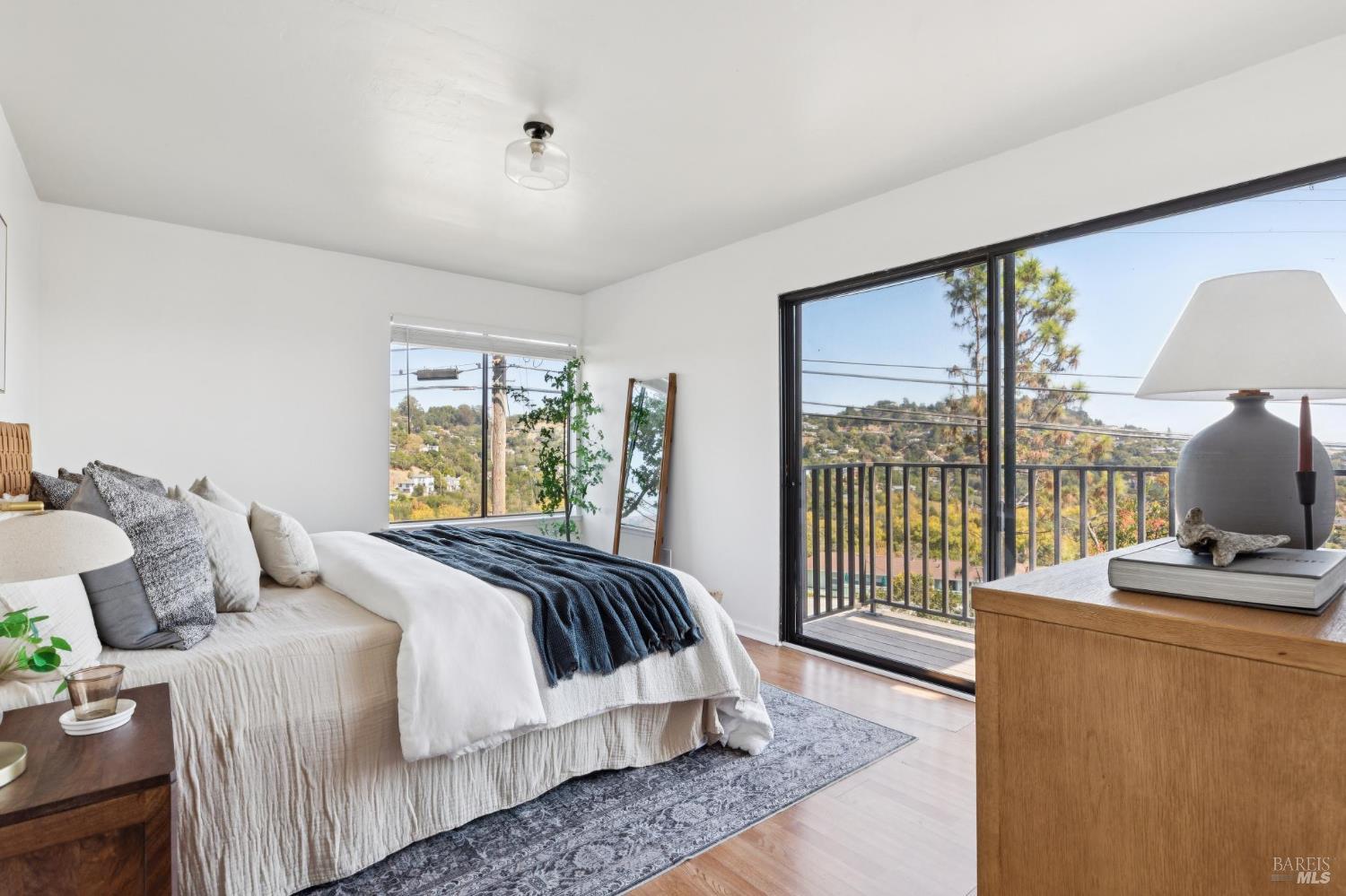 938 Via Casitas Greenbrae CA 94904