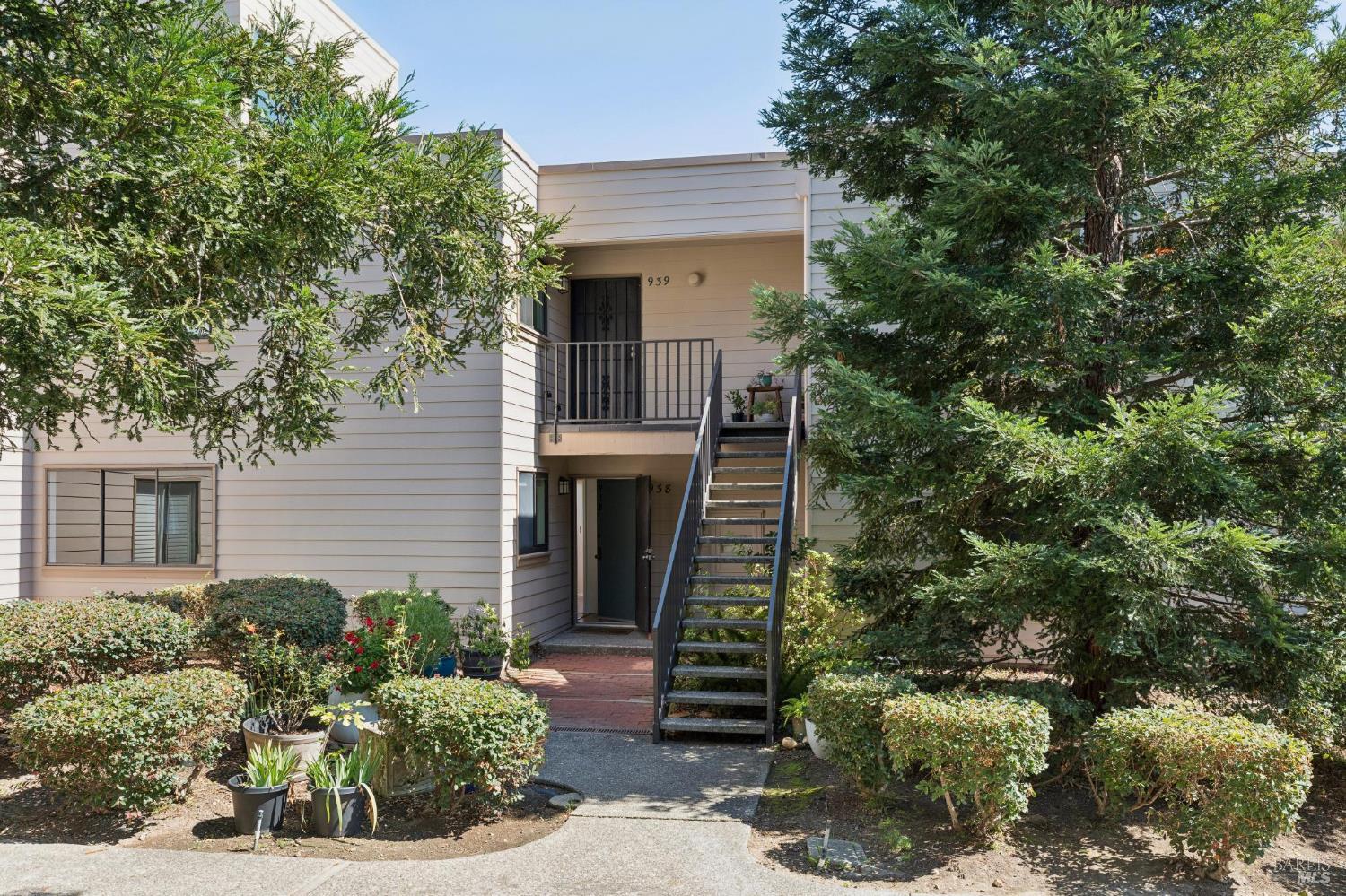 938 Via Casitas Greenbrae CA 94904