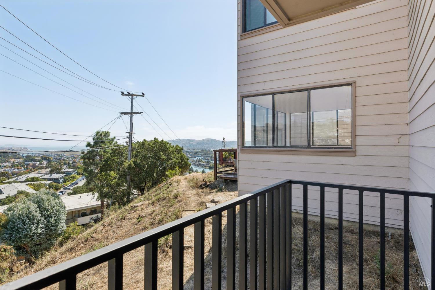938 Via Casitas Greenbrae CA 94904