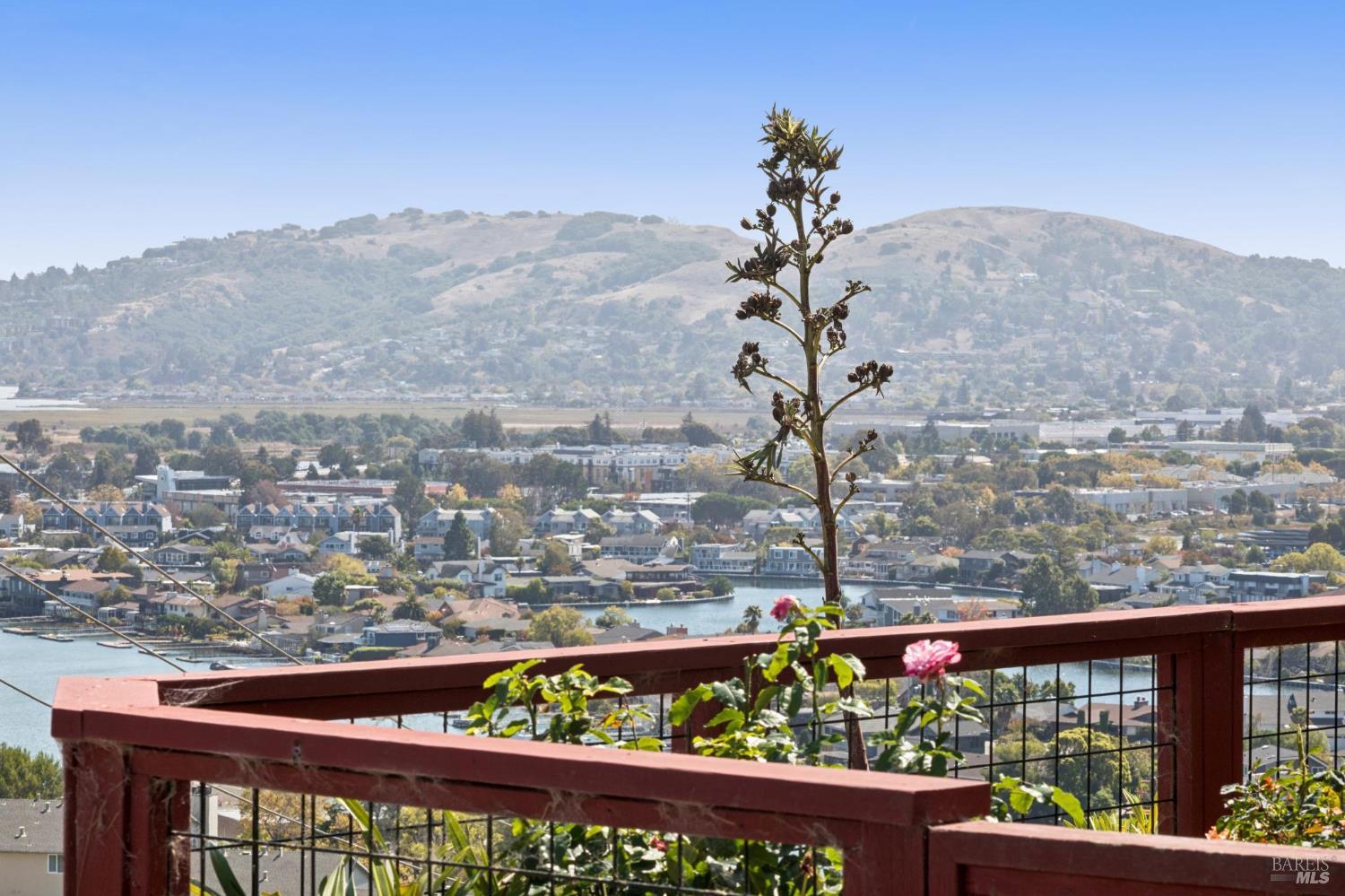 938 Via Casitas Greenbrae CA 94904