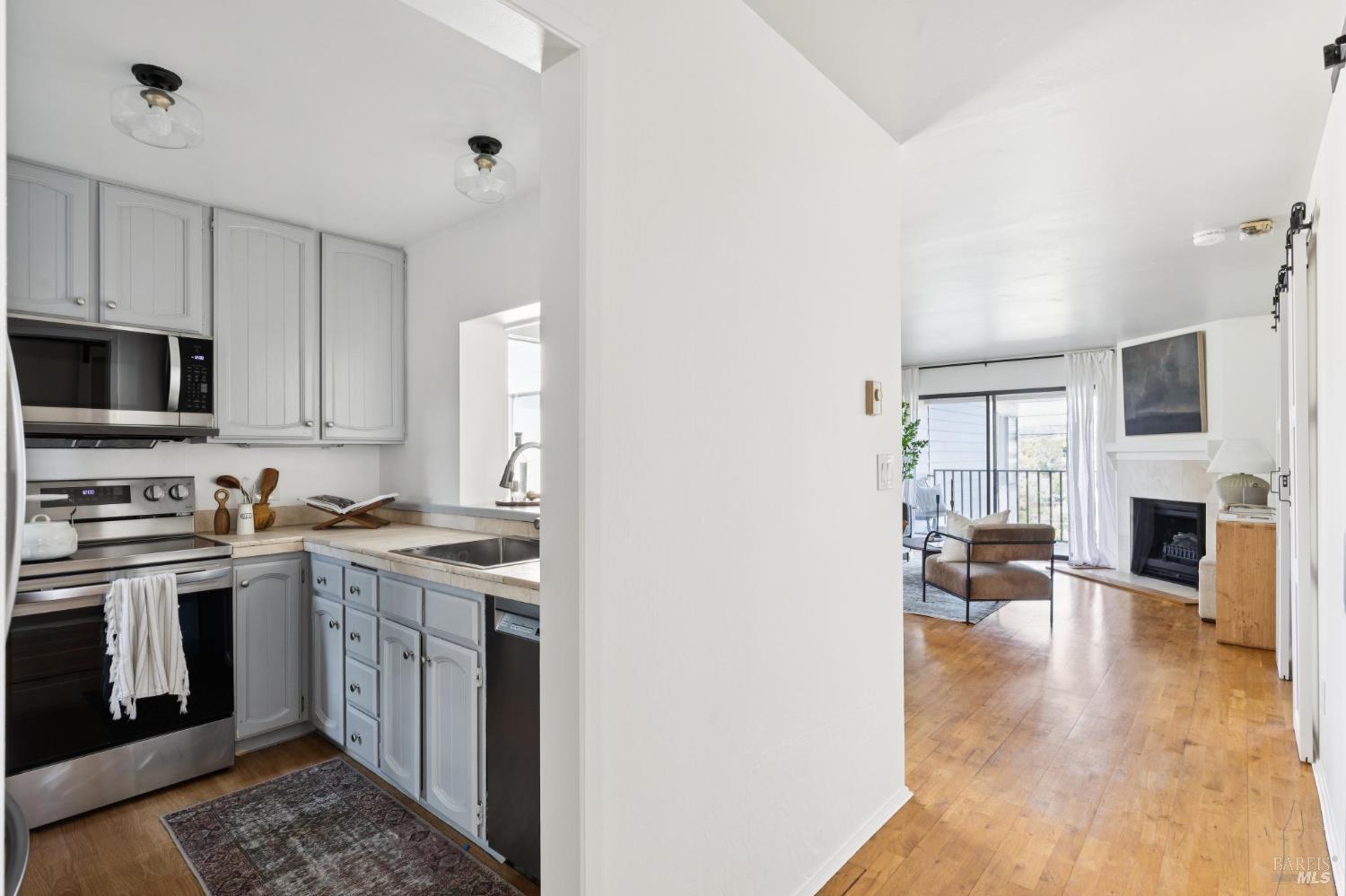 938 Via Casitas Greenbrae CA 94904