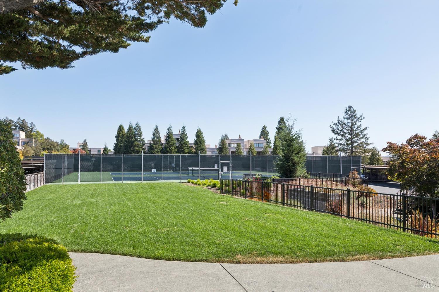 938 Via Casitas Greenbrae CA 94904