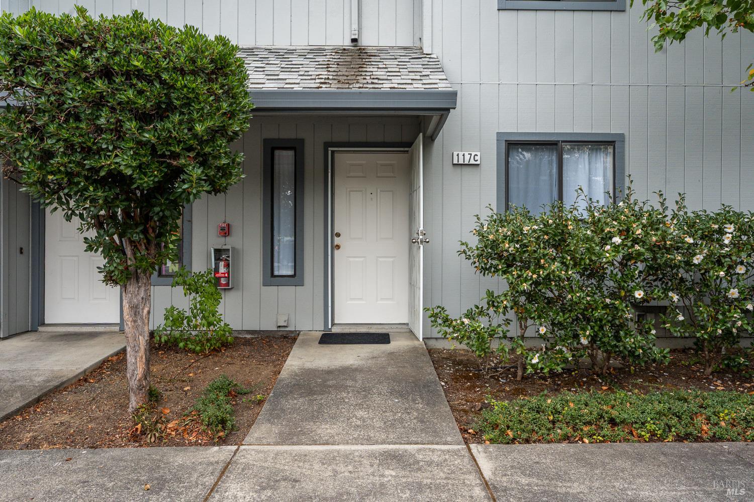 Cloverdale CA, 117 Elbridge Avenue, Unit C