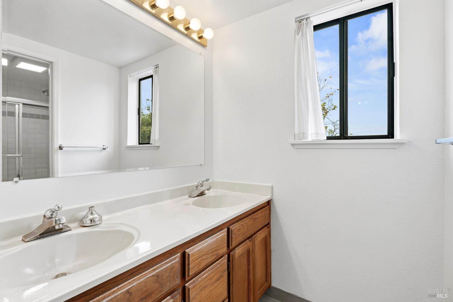 117 Elbridge Avenue Cloverdale CA 95425