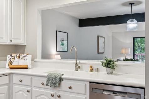 1104 Susan Way Novato CA 94947