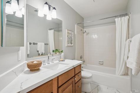 1104 Susan Way Novato CA 94947