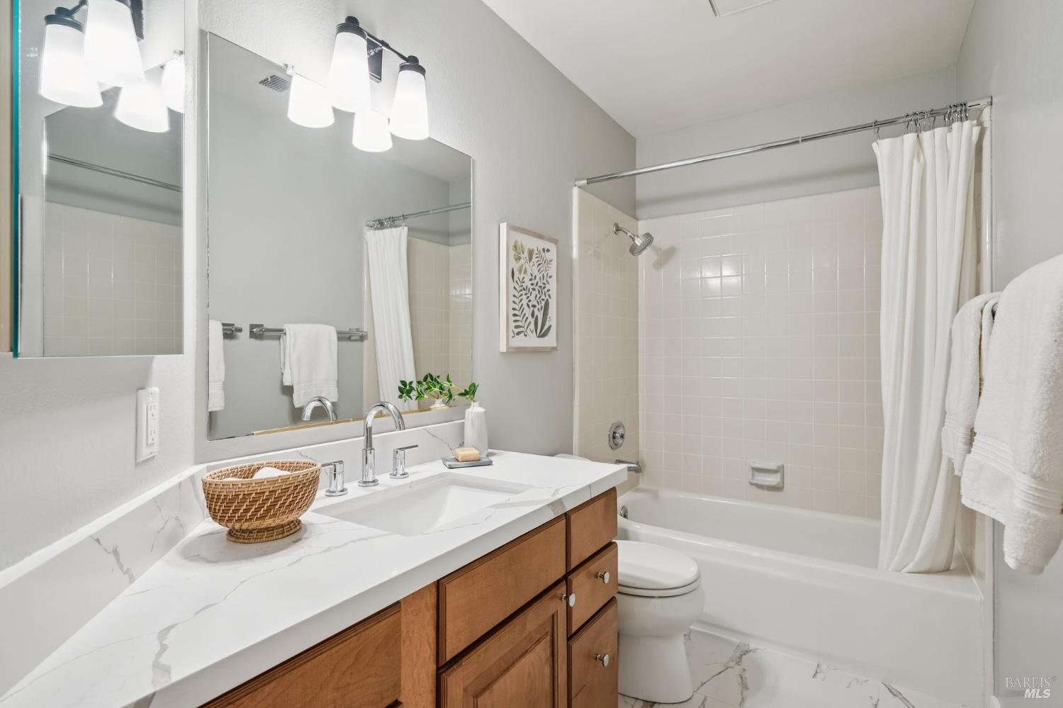 1104 Susan Way Novato CA 94947
