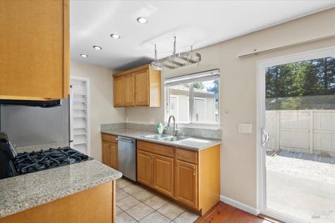 303 Algiers Court Santa Rosa CA 95409