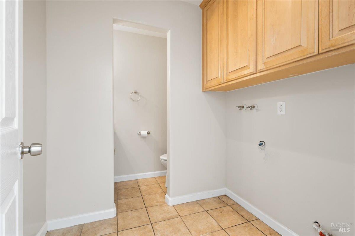 303 Algiers Court Santa Rosa CA 95409