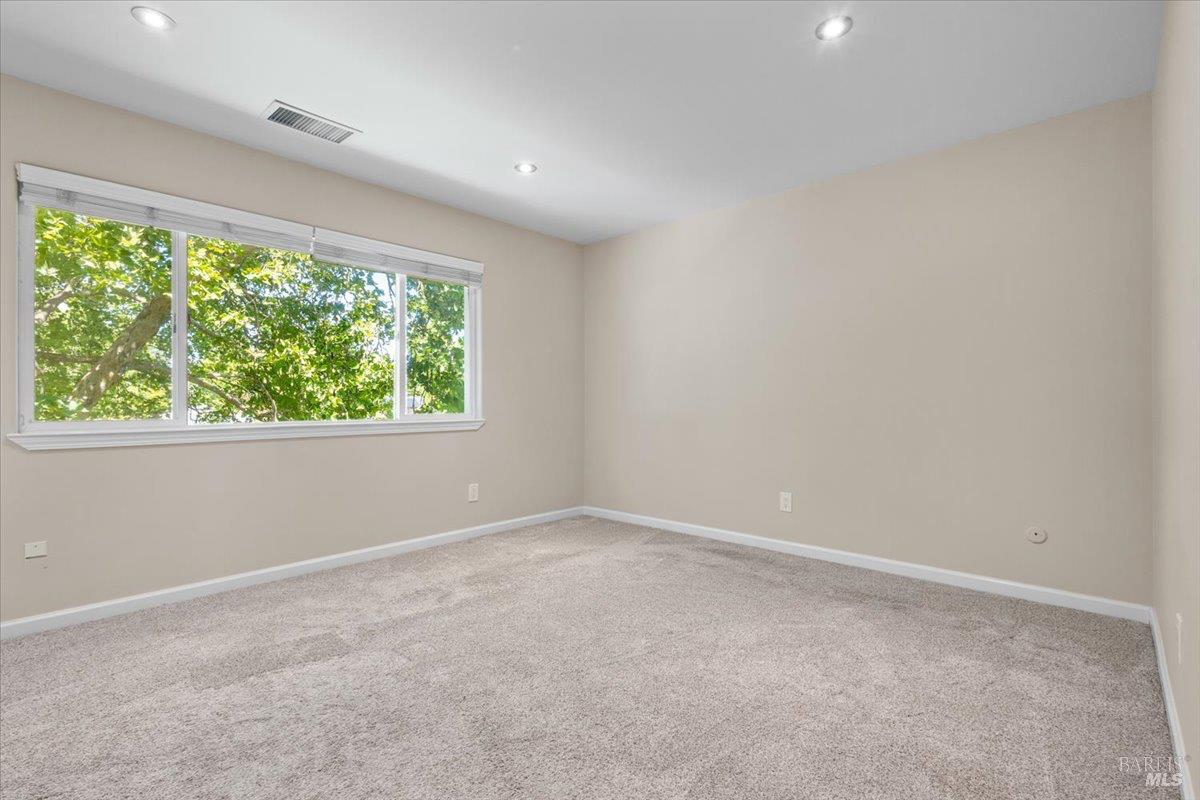 303 Algiers Court Santa Rosa CA 95409