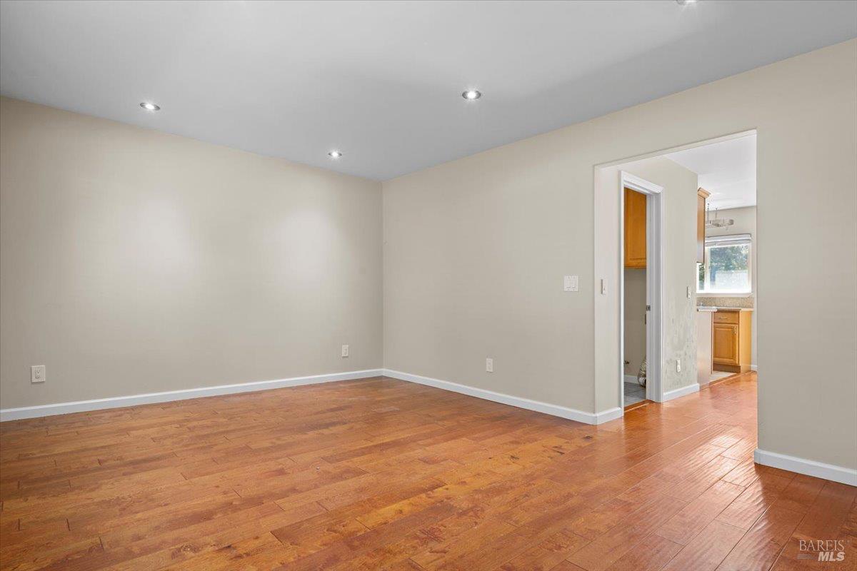 303 Algiers Court Santa Rosa CA 95409