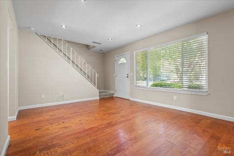 303 Algiers Court Santa Rosa CA 95409