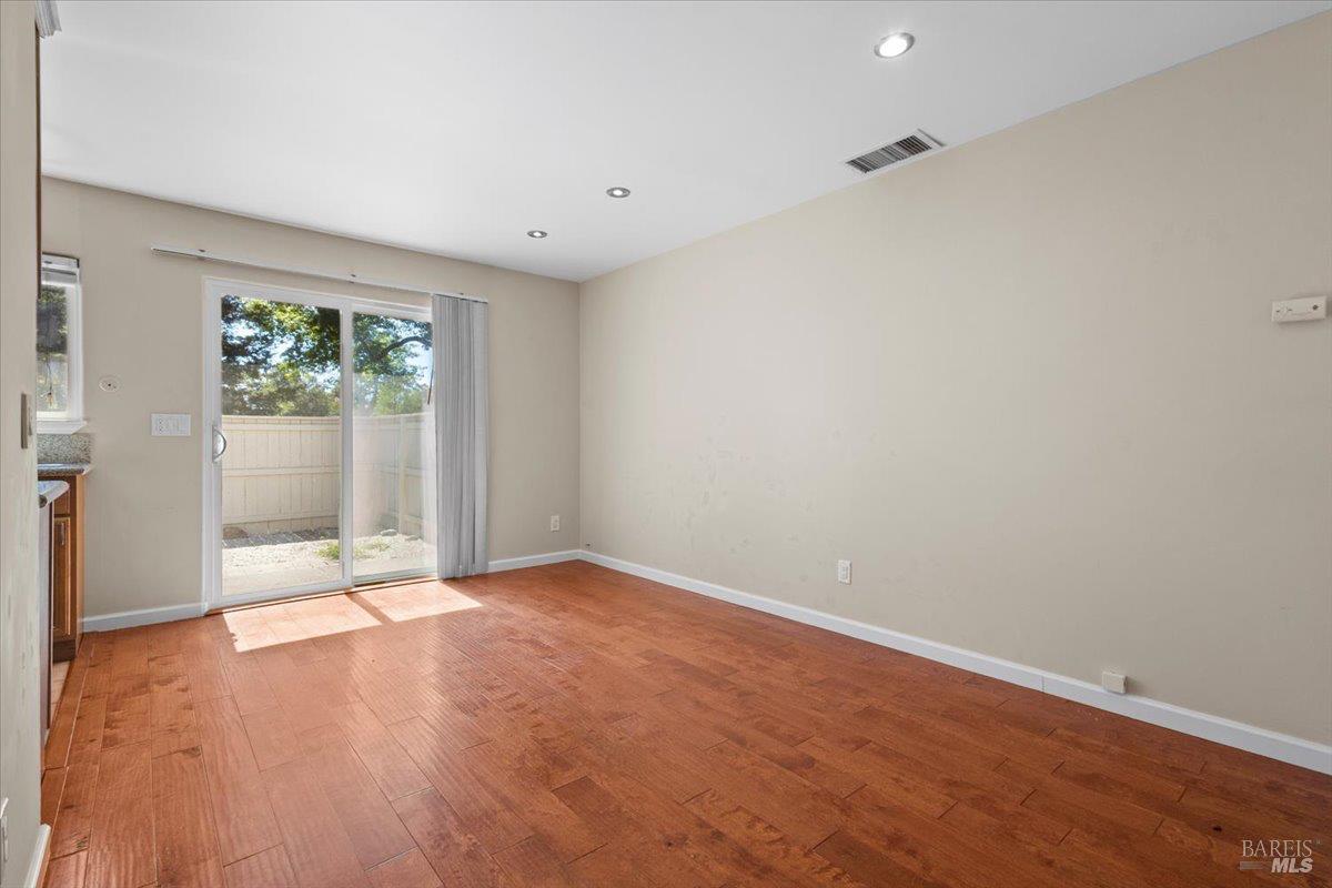 303 Algiers Court Santa Rosa CA 95409