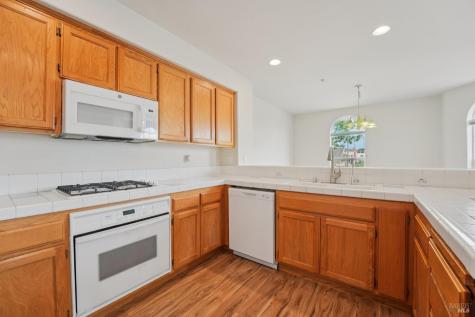 43 Johnson Street Windsor CA 95492