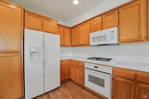 43 Johnson Street Windsor CA 95492