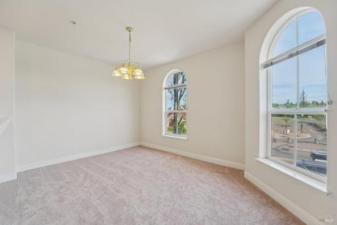 43 Johnson Street Windsor CA 95492
