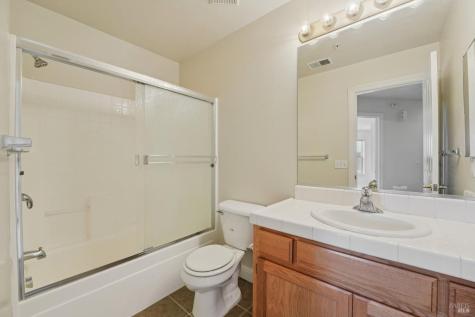 43 Johnson Street Windsor CA 95492
