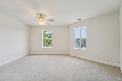 43 Johnson Street Windsor CA 95492