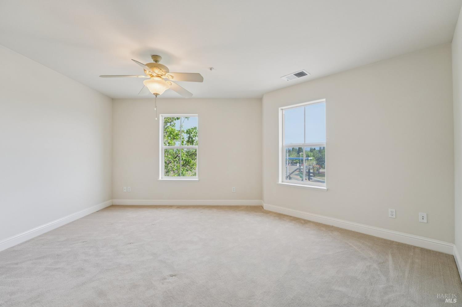 43 Johnson Street Windsor CA 95492