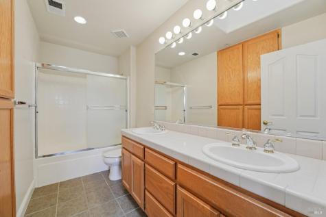 43 Johnson Street Windsor CA 95492