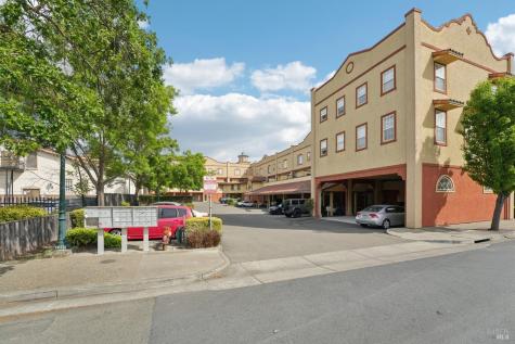 43 Johnson Street Windsor CA 95492