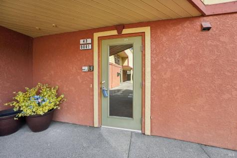 43 Johnson Street Windsor CA 95492