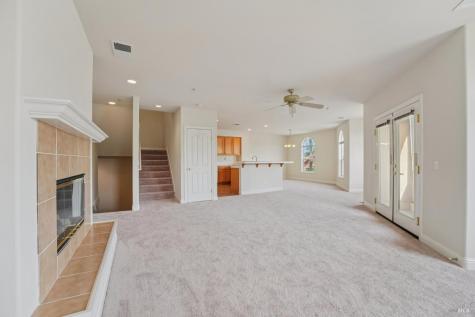 43 Johnson Street Windsor CA 95492