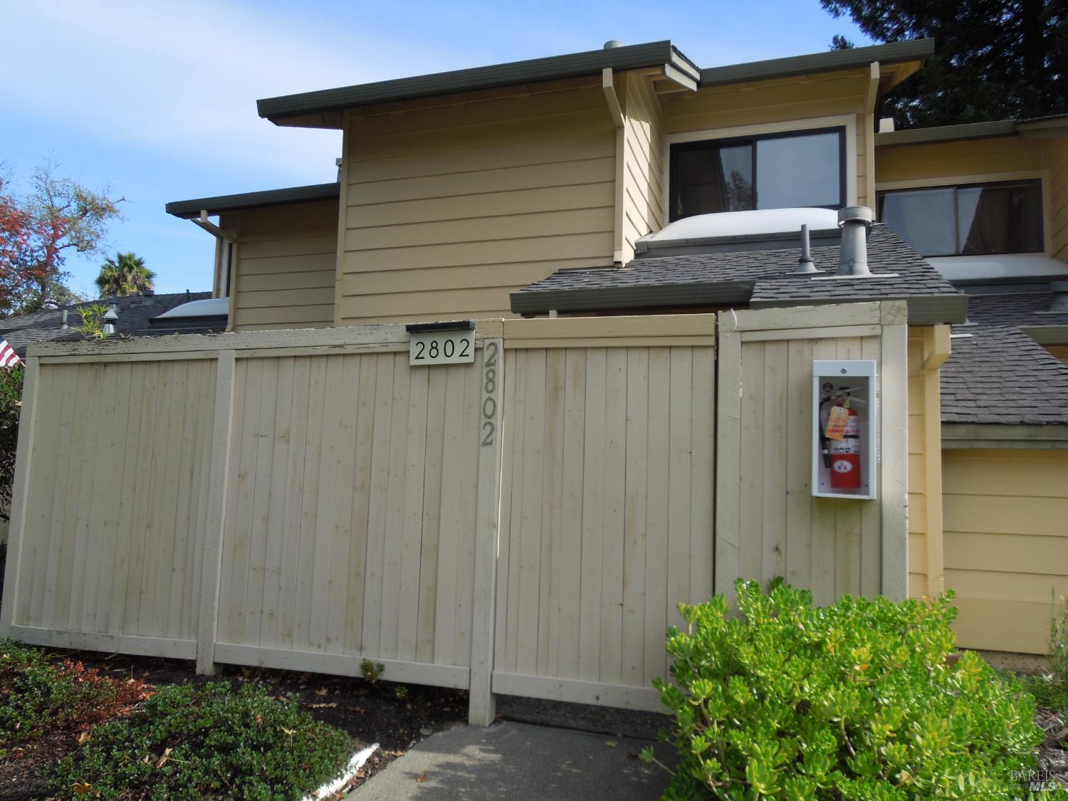 2802 Woodlake Drive Santa Rosa CA 95405