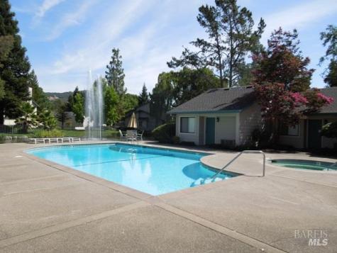 2802 Woodlake Drive Santa Rosa CA 95405