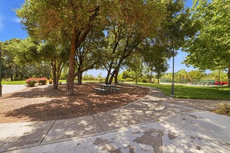 2216 Bell Flower Lane Santa Rosa CA 95404