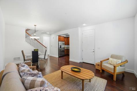 2216 Bell Flower Lane Santa Rosa CA 95404