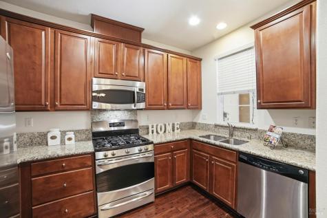 2216 Bell Flower Lane Santa Rosa CA 95404