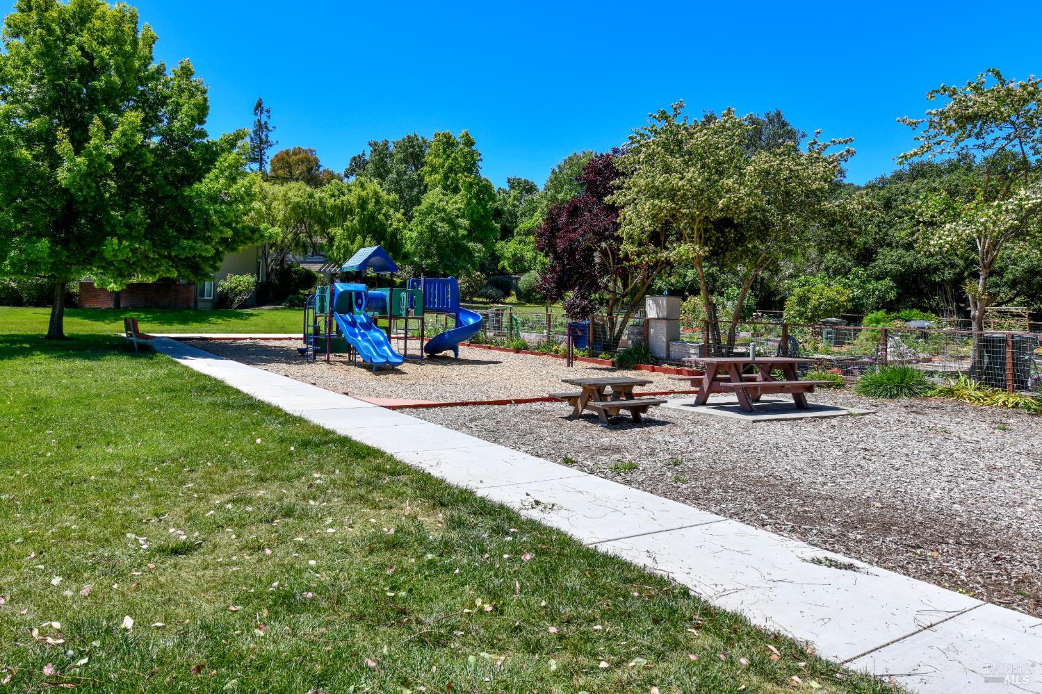 3007 Loma Court Santa Rosa CA 95405