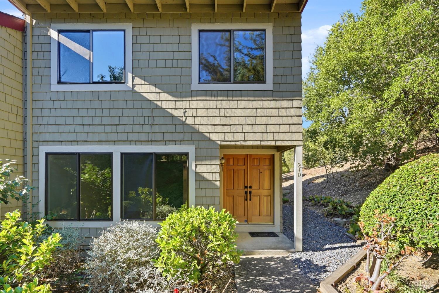 210 Albion Court Novato CA 94947