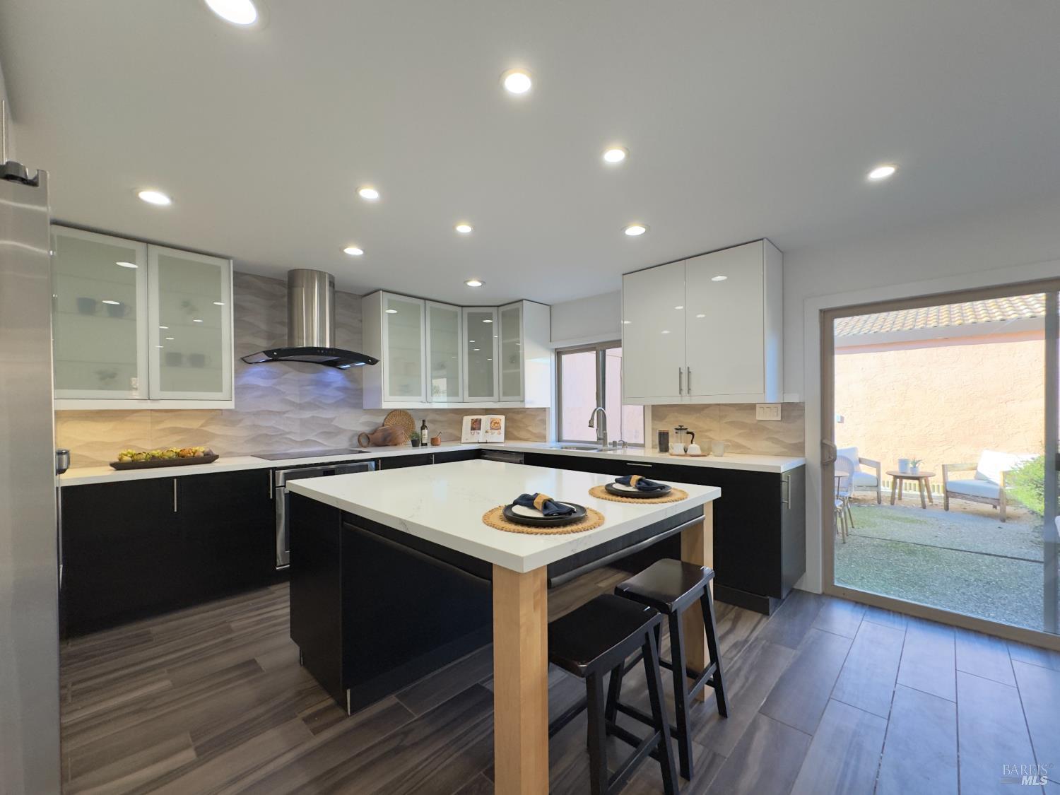 962 Marina Drive Napa CA 94559