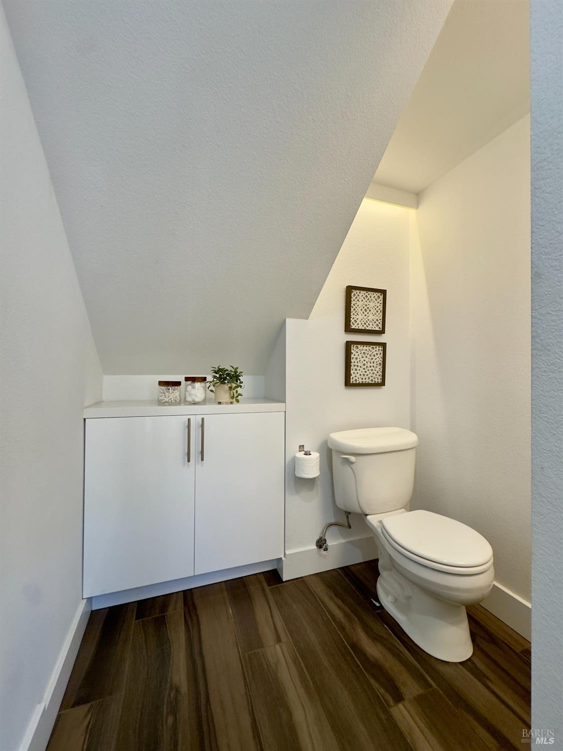 962 Marina Drive Napa CA 94559